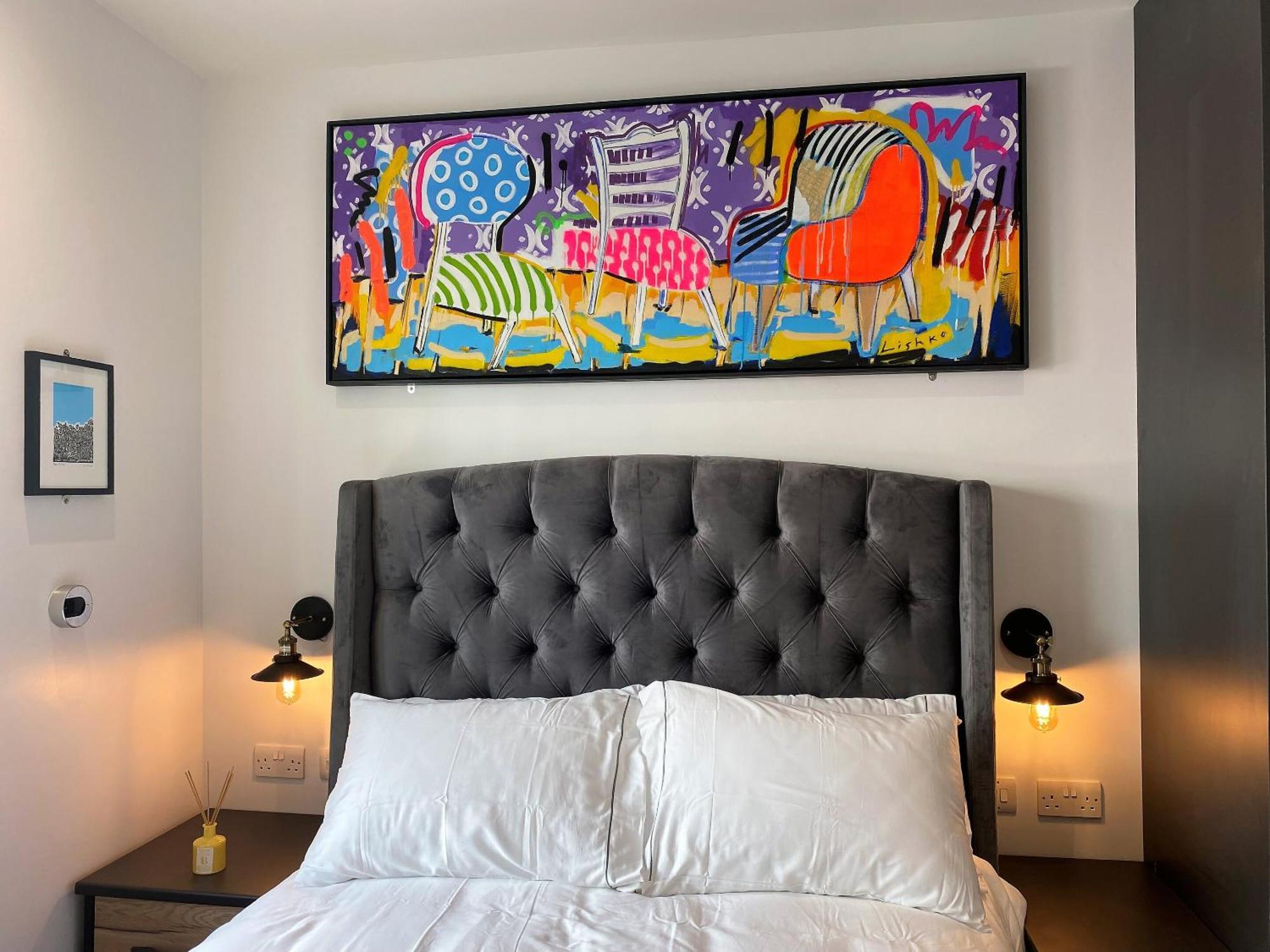 Superb Townhouse Near Vibrant Gloucester Road Бристол Екстериор снимка